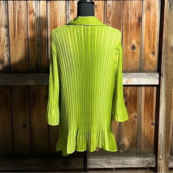 Maggie Barnes woman blouse top green pleated semi-sheer plus 2X FIRM on PRICE - Picture 4 of 5